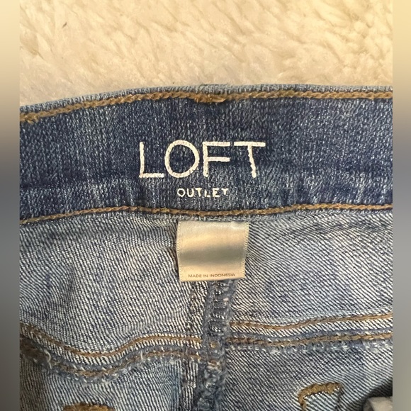 LOFT OUTLET GIRLFRIEND SKINNY JEANS • SIZE 0 • LIGHT|MEDIUM WASH - Picture 9 of 10
